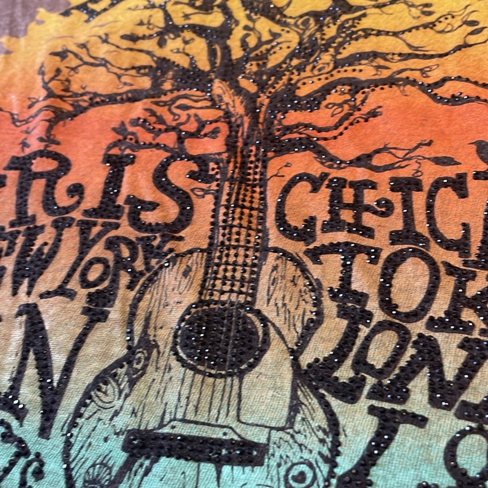 True Religion “city” shirt. - Picture 2 of 6
